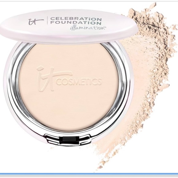 NEW IT Cosmetics Celebration Full Coverage Powder Foundation in “Fair” - Picture 1 of 4